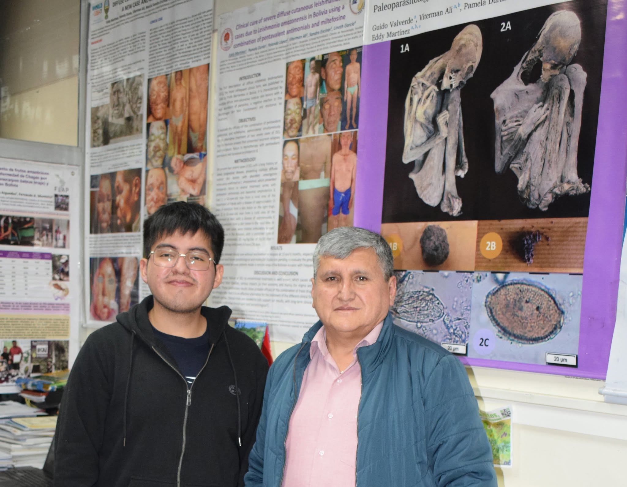 El Dr. Eddy Martínez junto a Daniel Linares